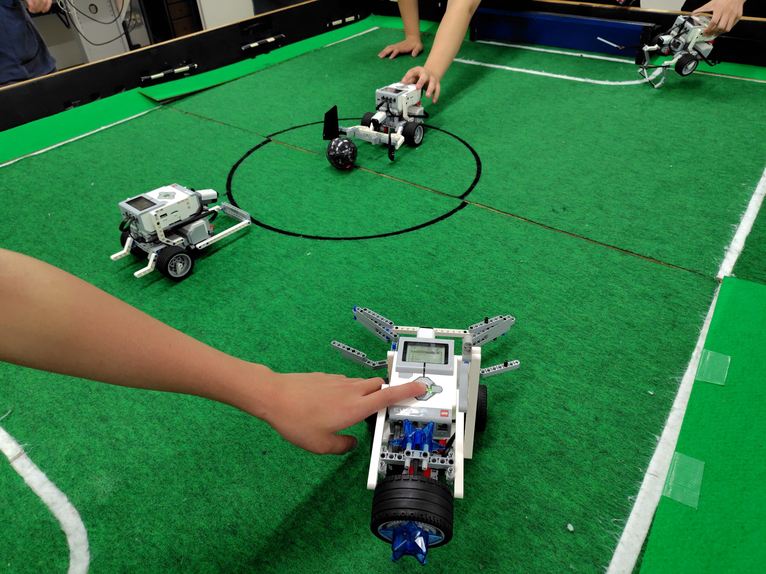 高大連携講座・ロボット2025「自律型サッカーロボット」
