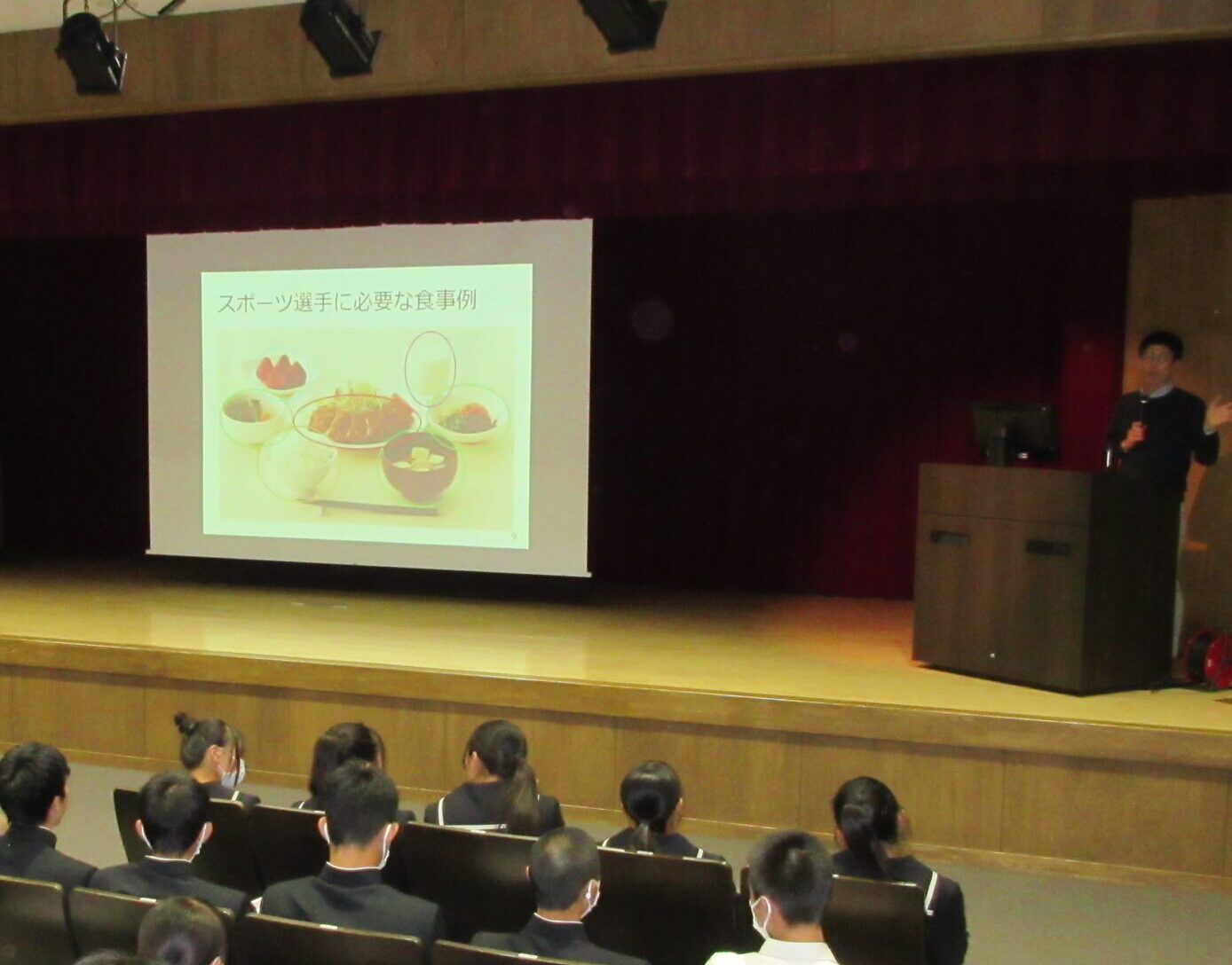 スポーツ・アート系列授業「スポーツ栄養学入門」